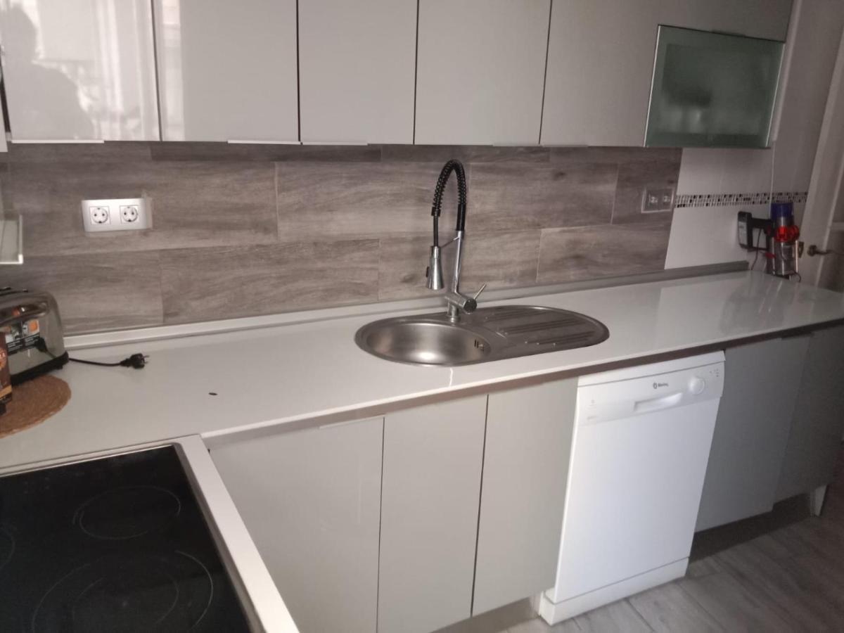 Habitacion Privada Tarragona Con Cocina Salon Y Terraza Piso Compartido Exterior photo